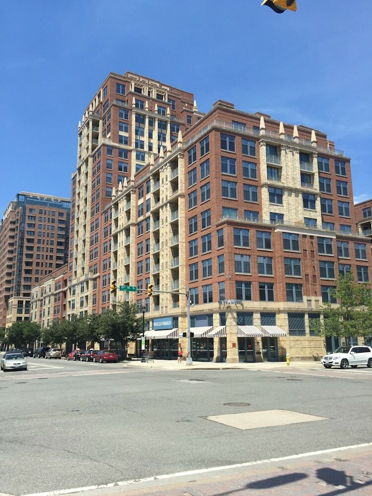 Gramercy By Executive Apartments