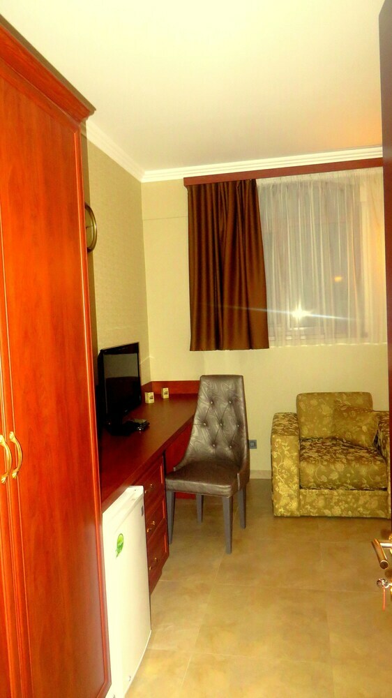 Park Avenue Hotel