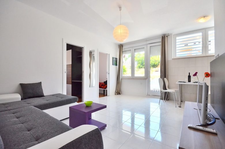 Bretia Apartments & More