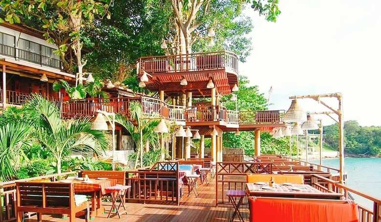 Hotel Birds And Bees Resort