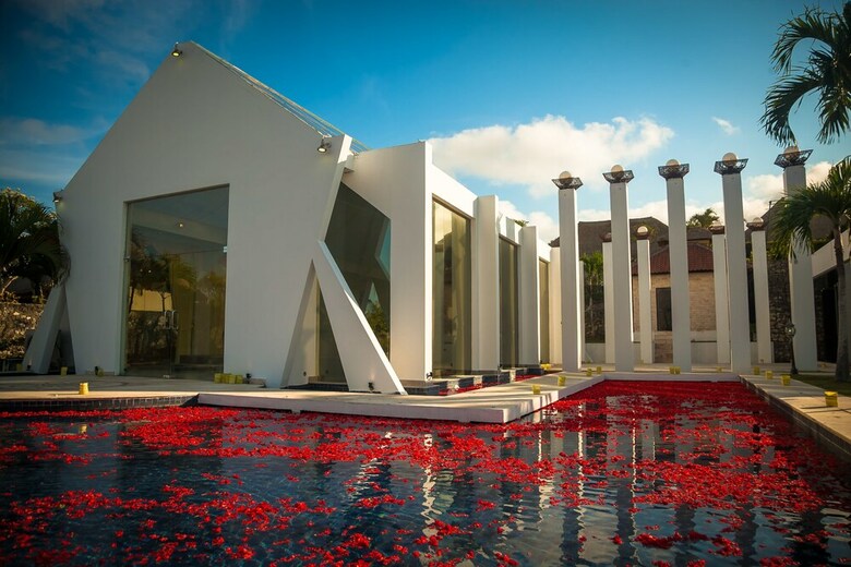 Hotel Royal Pool Villa Bali