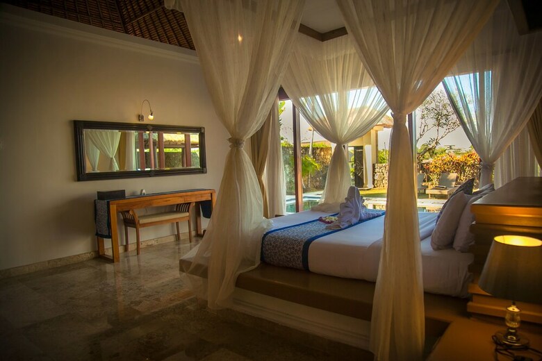 Hotel Royal Pool Villa Bali