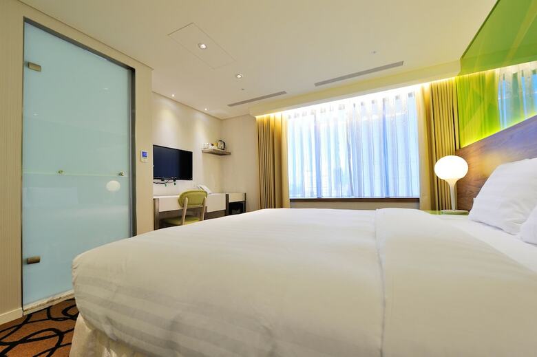 Green World Hotel Zhonghua
