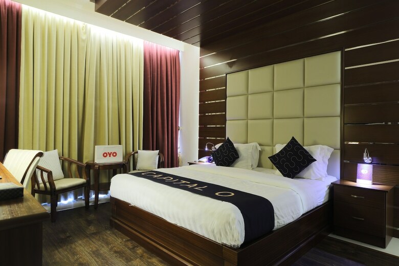 Capital O 325 Queen Palace Hotel