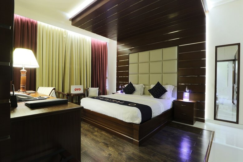Capital O 325 Queen Palace Hotel