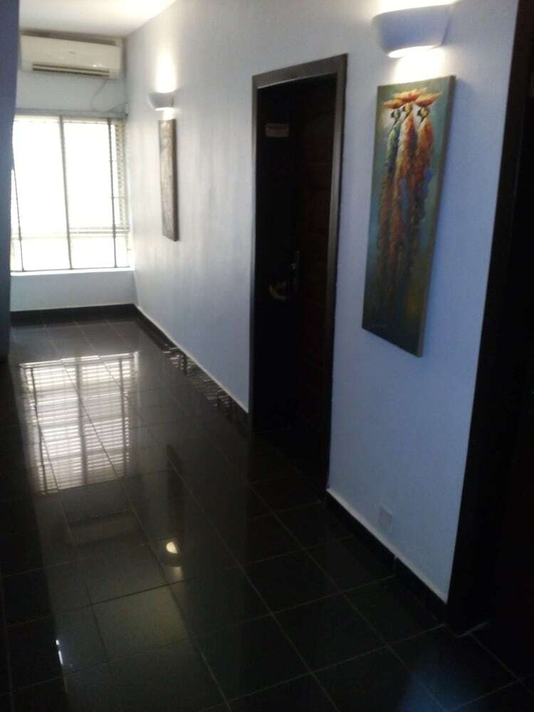 Hotel Swisscottage Suites