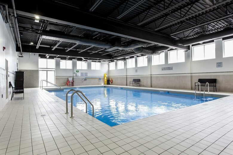 Hotel Courtyard By Marriott Montreal West Island/baie D'urfe