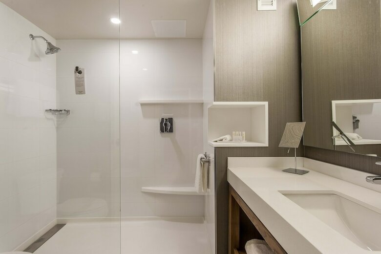 Hotel Courtyard By Marriott Montreal West Island/baie D'urfe