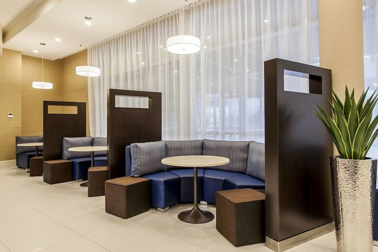 Hotel Courtyard By Marriott Montreal West Island/baie D'urfe