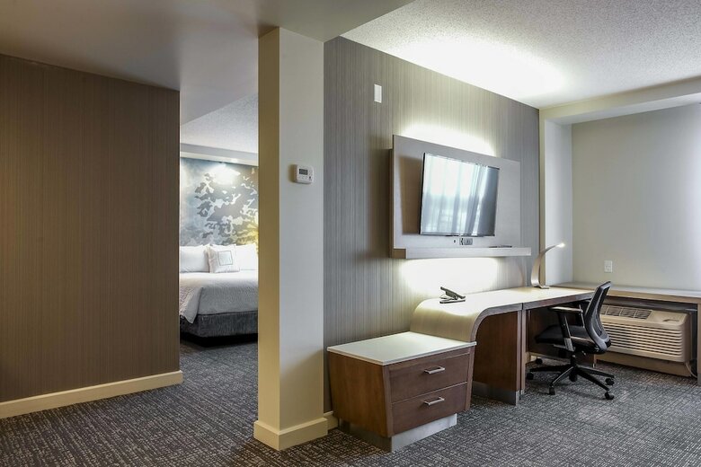 Hotel Courtyard By Marriott Montreal West Island/baie D'urfe