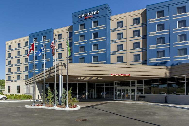 Hotel Courtyard By Marriott Montreal West Island/baie D'urfe