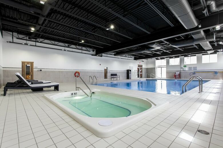Hotel Courtyard By Marriott Montreal West Island/baie D'urfe