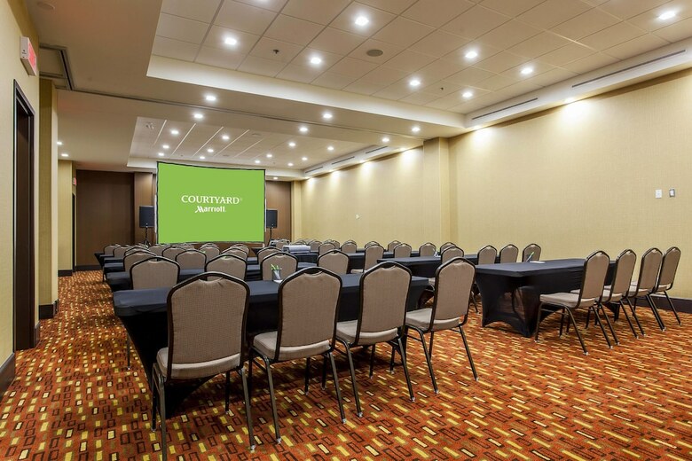 Hotel Courtyard By Marriott Montreal West Island/baie D'urfe
