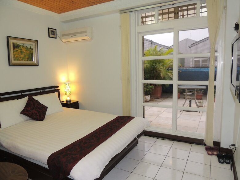 Dongshan River Left Bank B&B