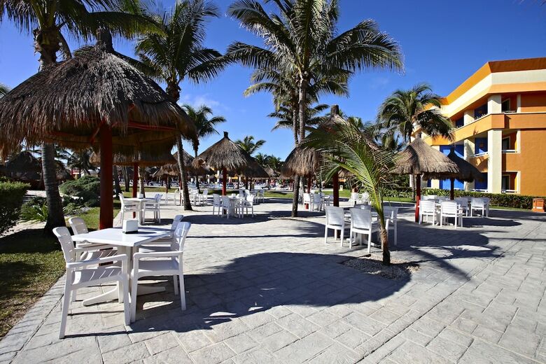 Bahia Principe Vacation Rentals - Three-bedroom House