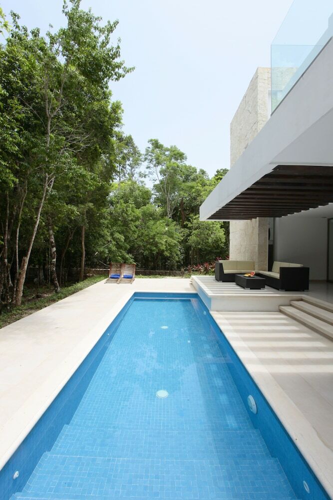 Bahia Principe Vacation Rentals - Three-bedroom House
