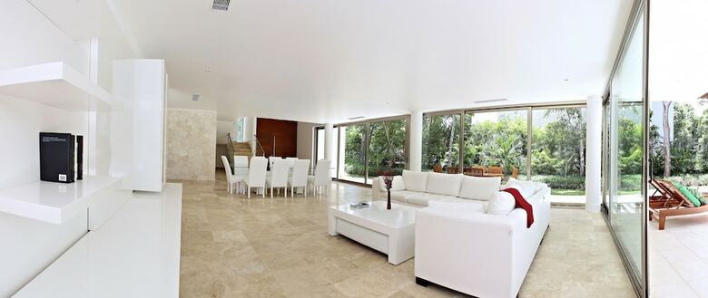 Bahia Principe Vacation Rentals - Three-bedroom House
