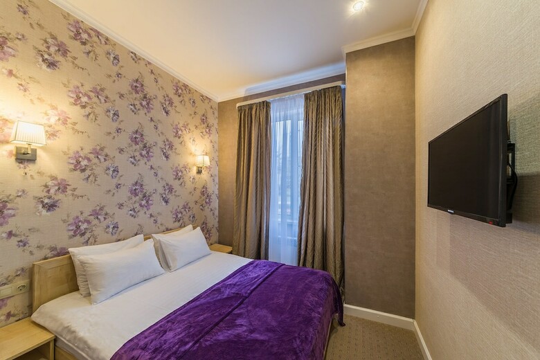 Mira Hotel