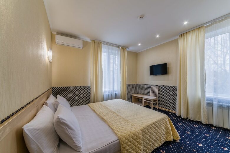 Mira Hotel