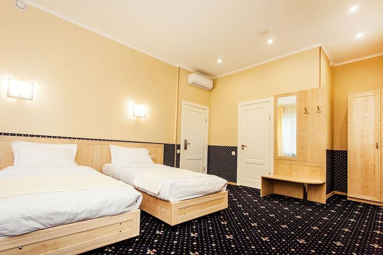 Mira Hotel