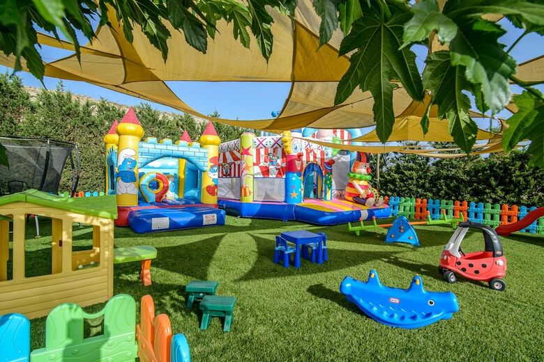 Aparthotel Anemos Suites