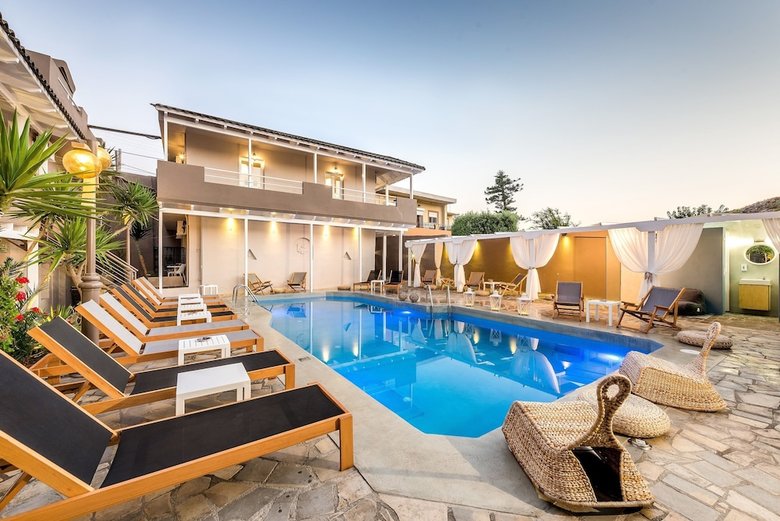Aparthotel Anemos Suites