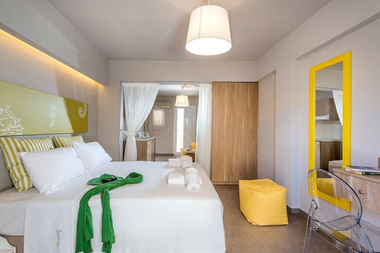 Aparthotel Anemos Suites