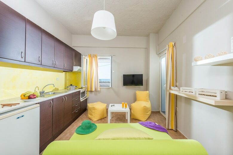 Aparthotel Anemos Suites