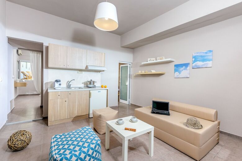 Aparthotel Anemos Suites