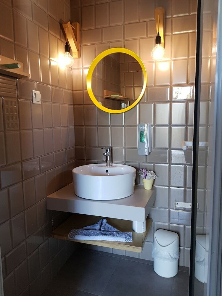 Aparthotel Anemos Suites
