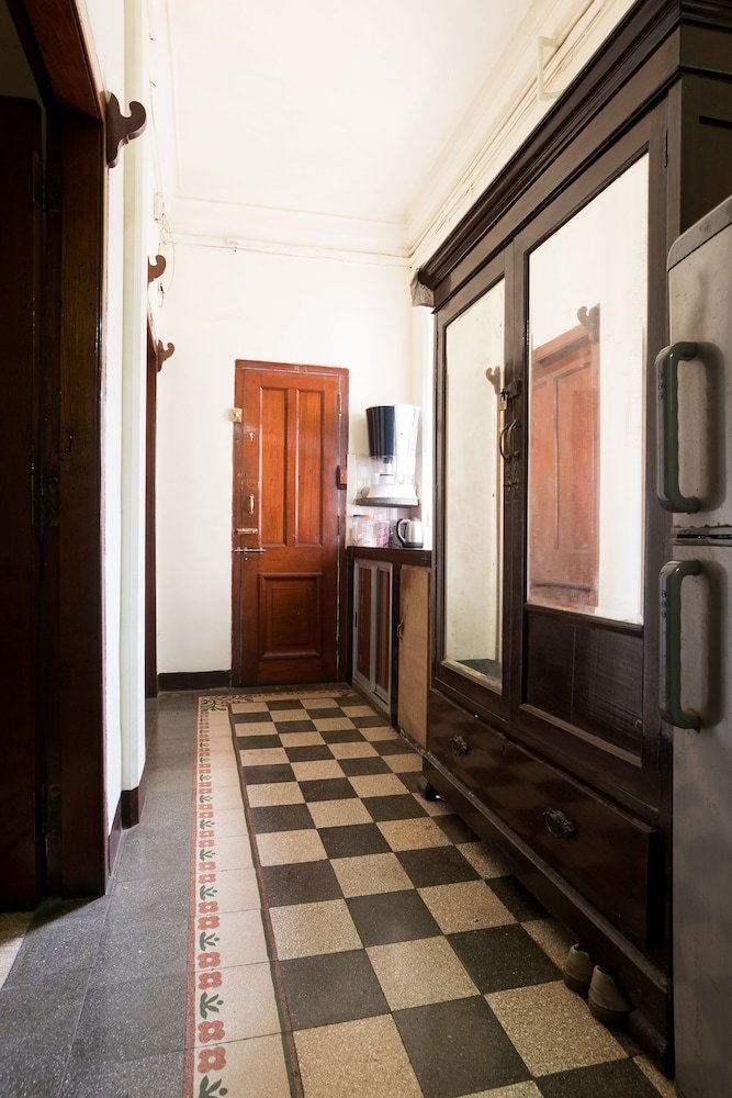 Bentleys Hotel Colaba