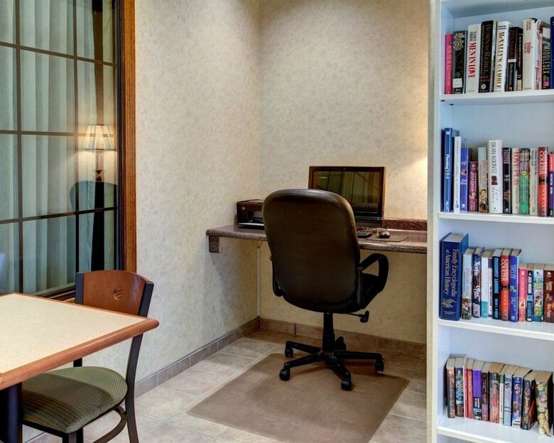 Hotel Quality Inn & Suites