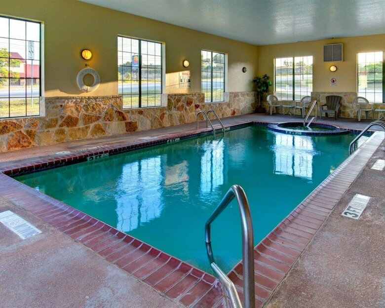 Hotel Quality Inn & Suites