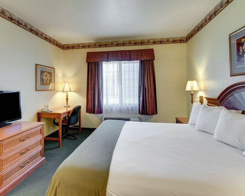 Hotel Quality Inn & Suites