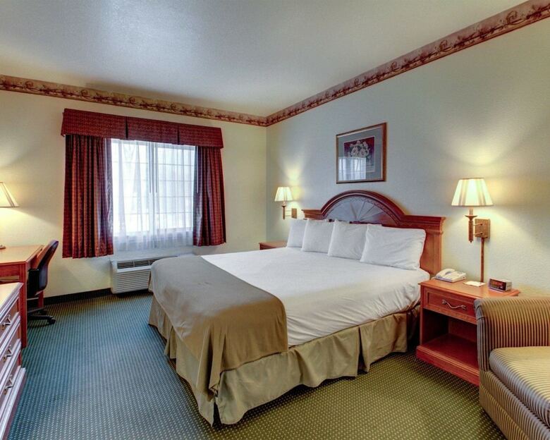Hotel Quality Inn & Suites