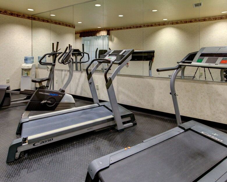 Hotel Quality Inn & Suites