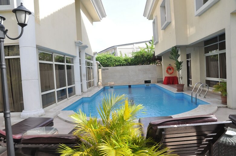 Elion House Hotel