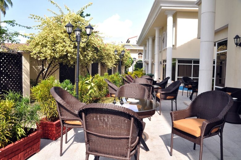 Elion House Hotel