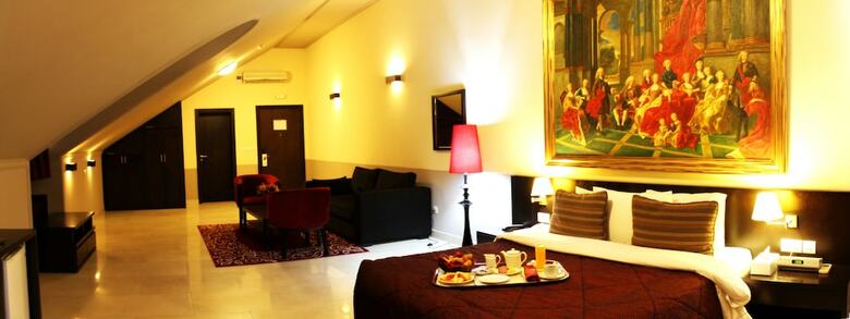 Elion House Hotel