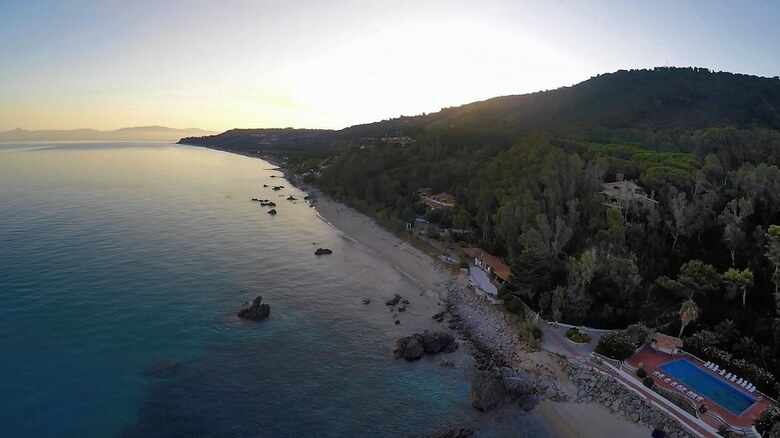 Hotel Baia Paraelios Resort