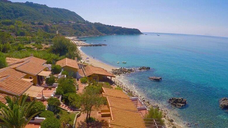 Hotel Baia Paraelios Resort