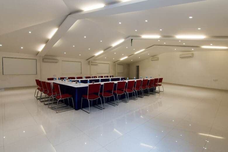 Hotel Regenta Resort Varca Beach