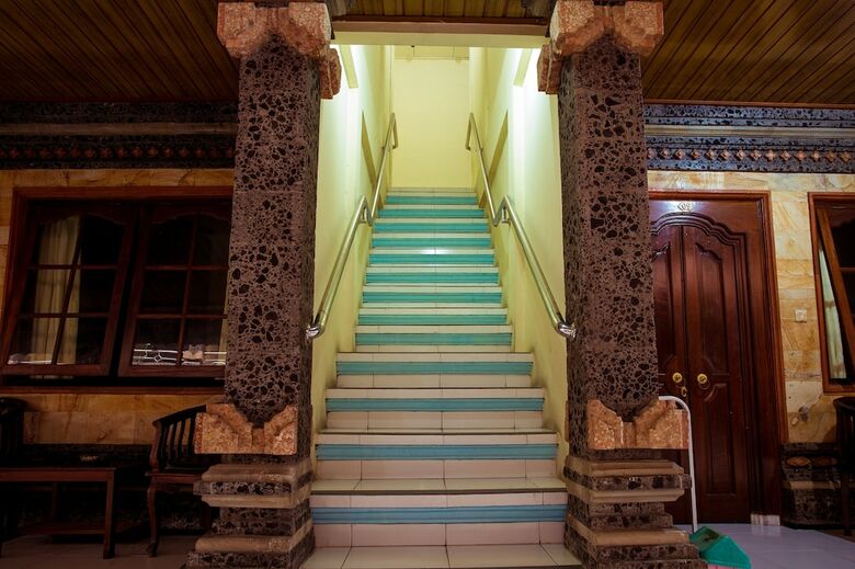 Hotel Segara Sadhu Inn