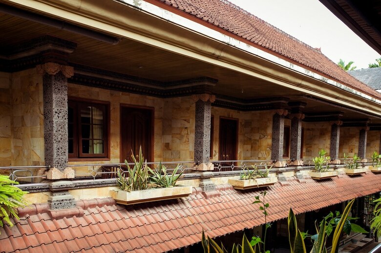Hotel Segara Sadhu Inn