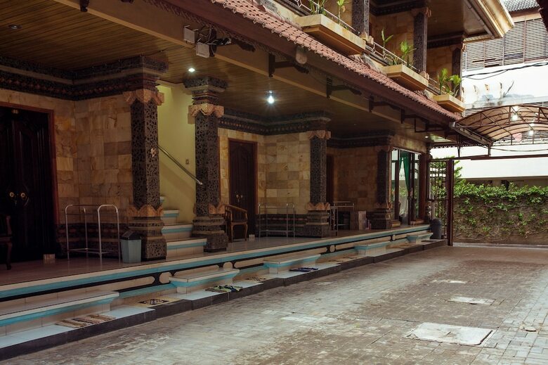 Hotel Segara Sadhu Inn