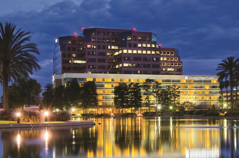 Hotel Doubletree By Hilton Orange County Airport