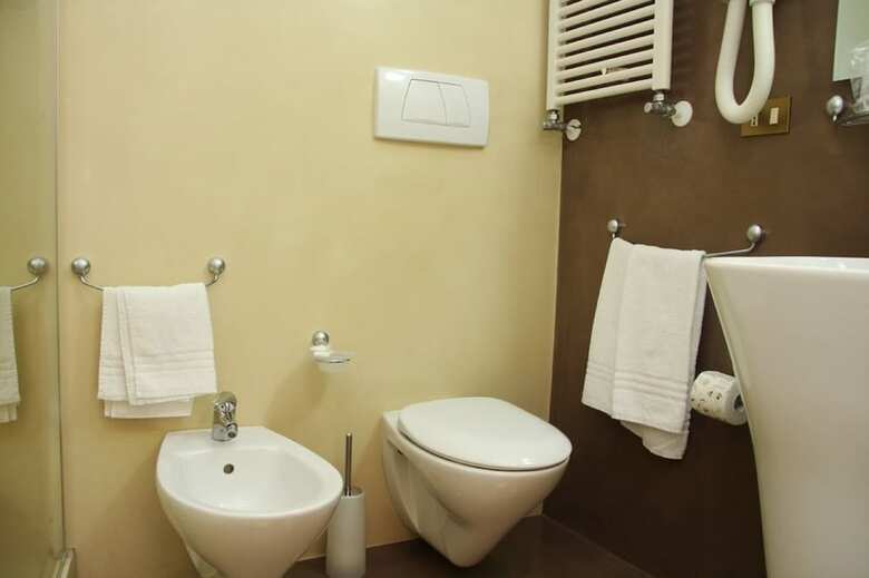 Dnb House Hotel