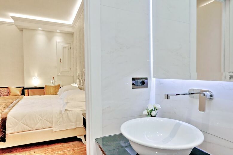Bed & Breakfast Lanza 111 - Exclusive Rooms