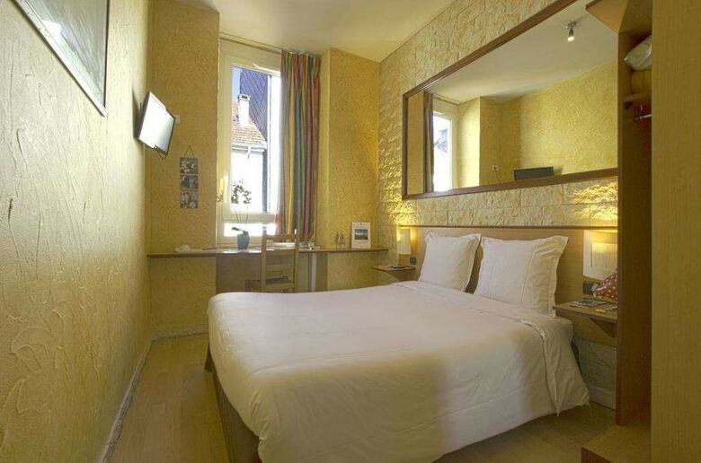 Brit Hotel Bosquet Pau Centre