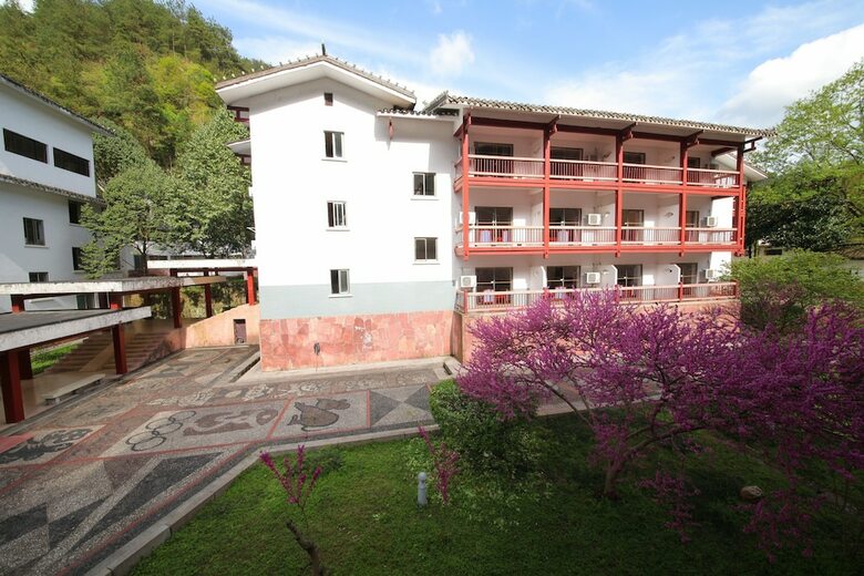 Pipaxi Hotel